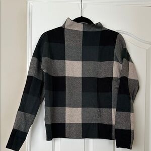Tahari Black and Gray Plaid Sweater